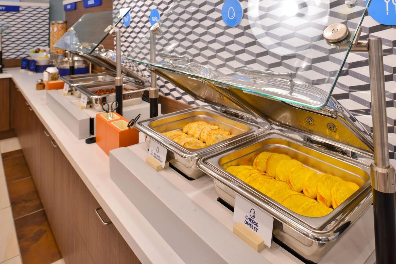 Holiday Inn Express Laguardia Airport, An Ihg Hotel New York Extérieur photo
