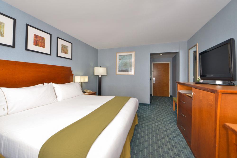 Holiday Inn Express Laguardia Airport, An Ihg Hotel New York Extérieur photo