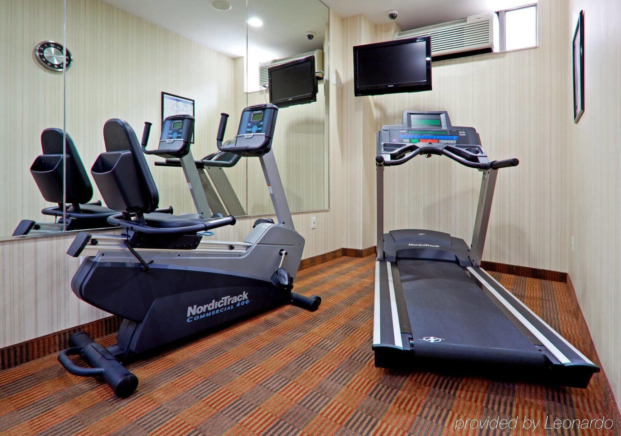 Holiday Inn Express Laguardia Airport, An Ihg Hotel New York Extérieur photo
