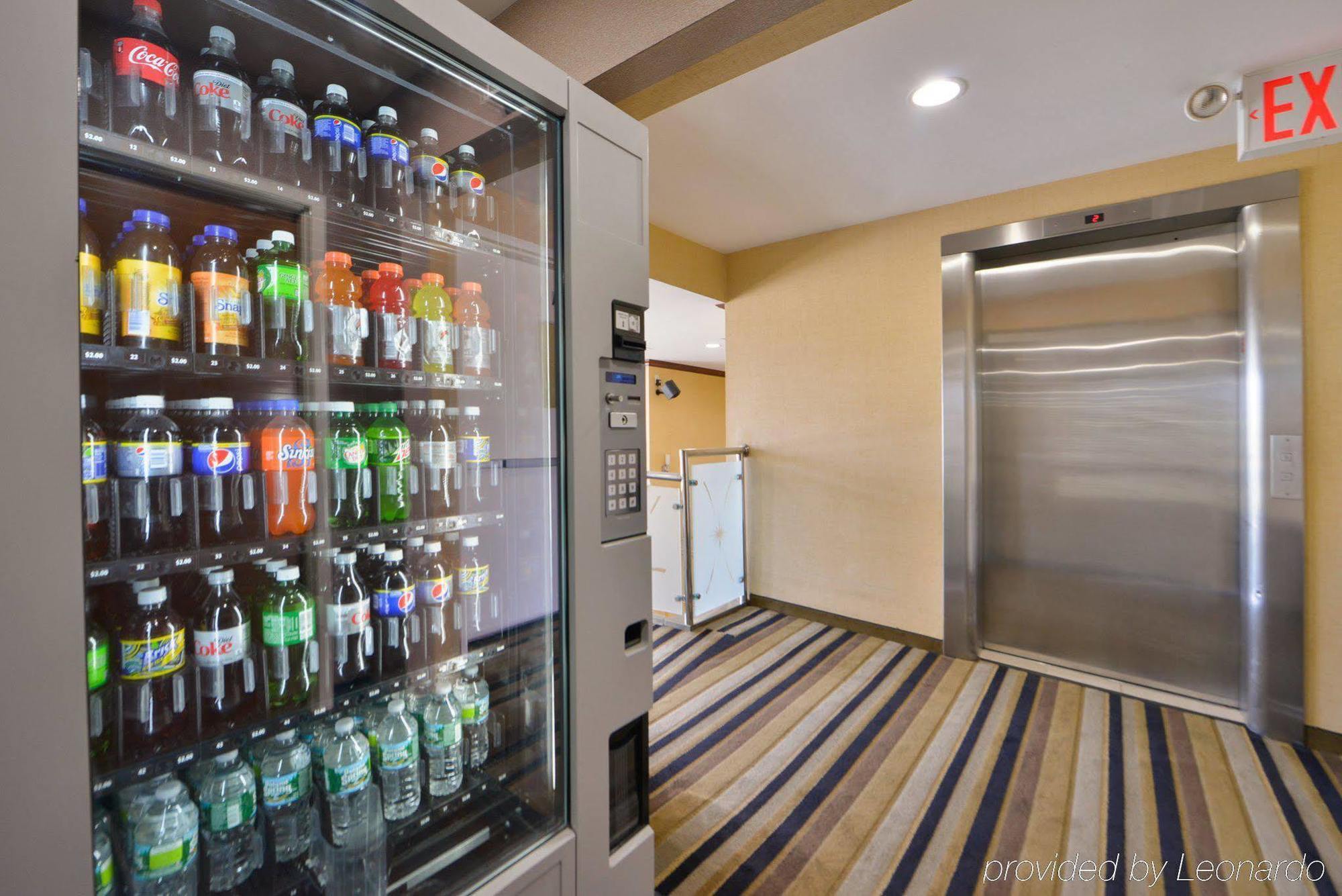 Holiday Inn Express Laguardia Airport, An Ihg Hotel New York Extérieur photo