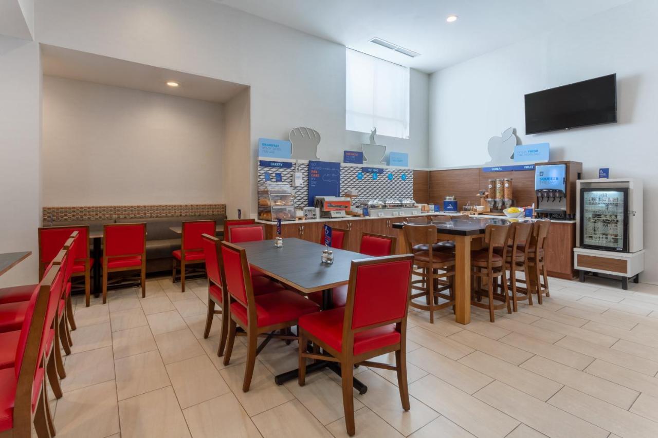 Holiday Inn Express Laguardia Airport, An Ihg Hotel New York Extérieur photo